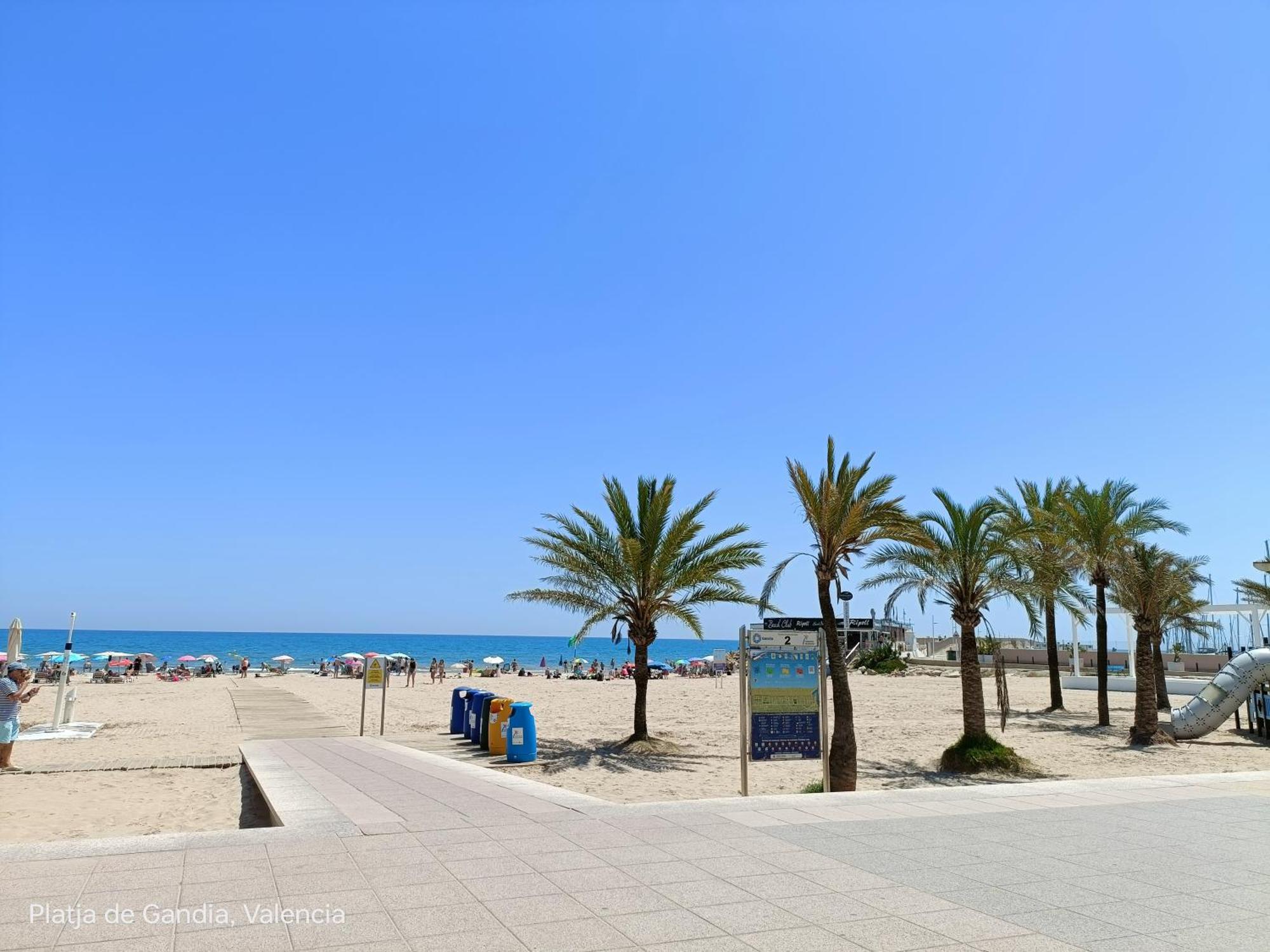 Daoiz, Vivienda Vacacional Para Familias Y Mayores De 25 Anos En El Grao De Gandia 3Ro Sin Ascensor Playa de Gandia Bagian luar foto